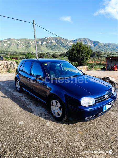 VOLKSWAGEN Golf 1.6 HIGHLINE