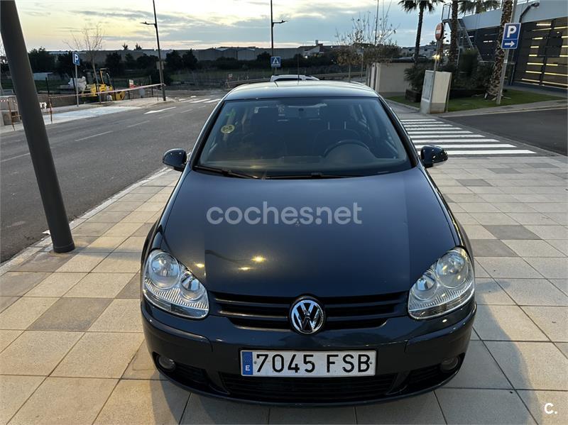 VOLKSWAGEN Golf Variant 1.9 TDI DPF DSG Advance