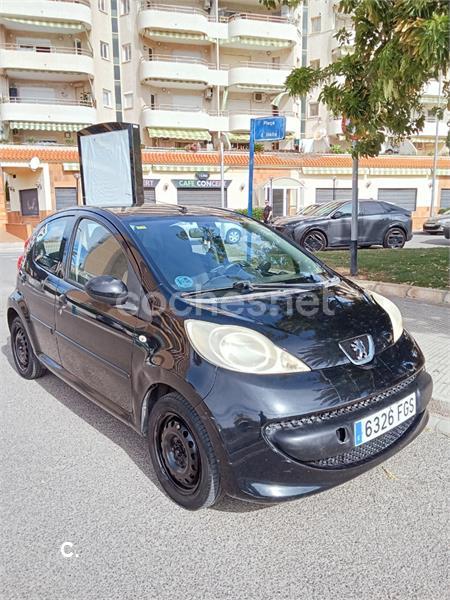 PEUGEOT 107 1.0i Basic