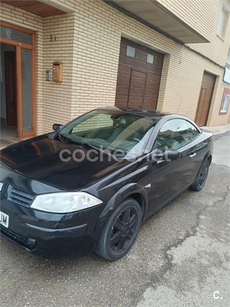 RENAULT Megane COUPECABR. CONFORT DYNAMIQUE 1.9DCI
