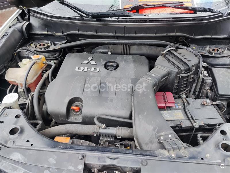 MITSUBISHI Outlander 2.0 DID Intense Plus