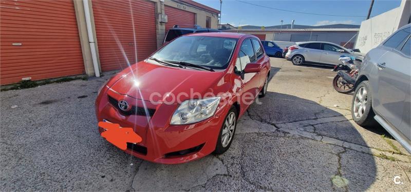 TOYOTA Auris 2.0 D4D Luna