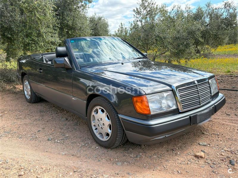 MERCEDES-BENZ 300 300CE-24 CABRIOLET