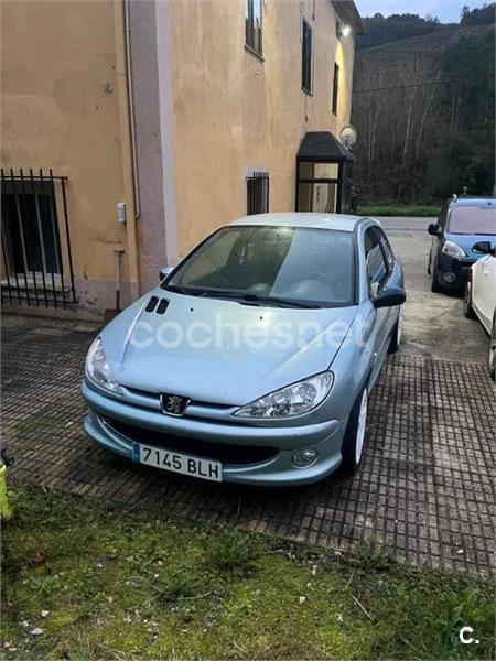 PEUGEOT 206