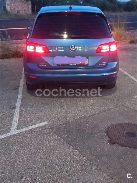 VOLKSWAGEN Golf Sportsvan