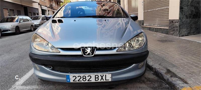 PEUGEOT 206