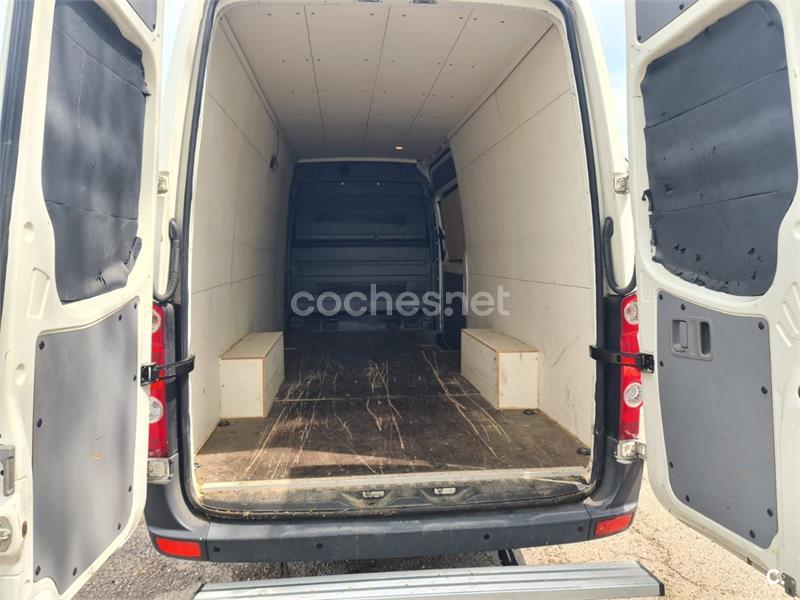 VOLKSWAGEN Crafter 35 2.5TDI 163 Largo