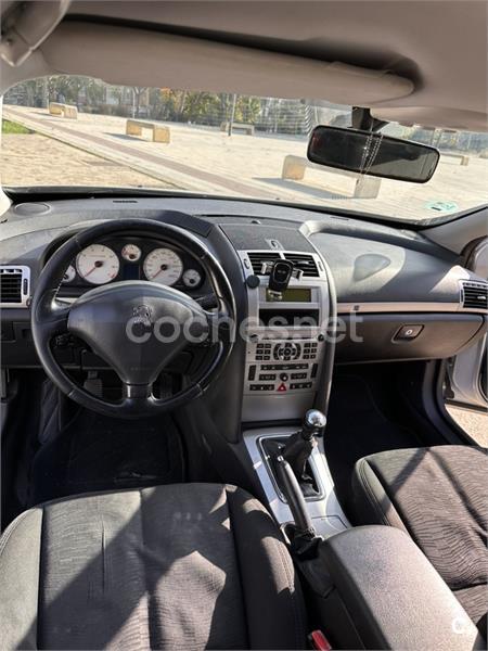 PEUGEOT 407 Confort 1.8