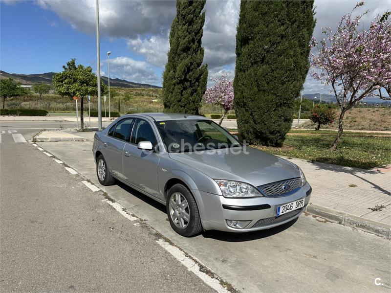 FORD Mondeo 2.0i 16v Ghia
