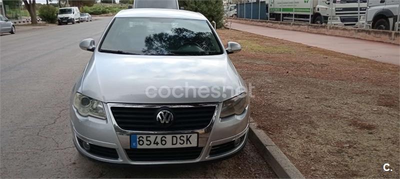 VOLKSWAGEN Passat 2.0 TDI Advance DSG