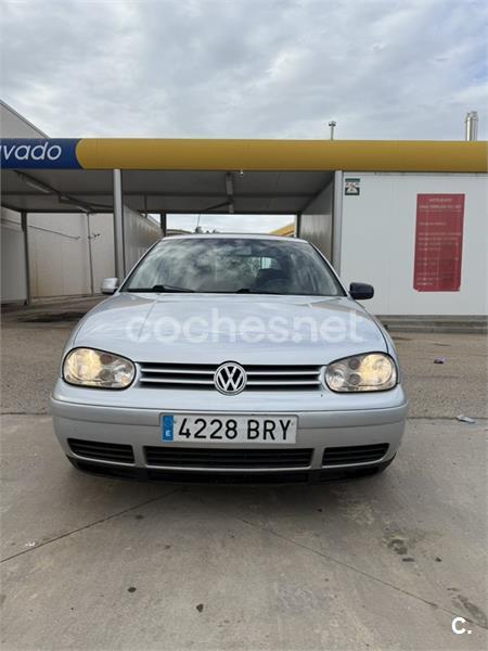 VOLKSWAGEN Golf 1.9 TDi Highline 4Motion 130 CV