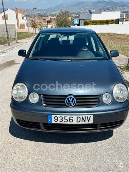 VOLKSWAGEN Polo