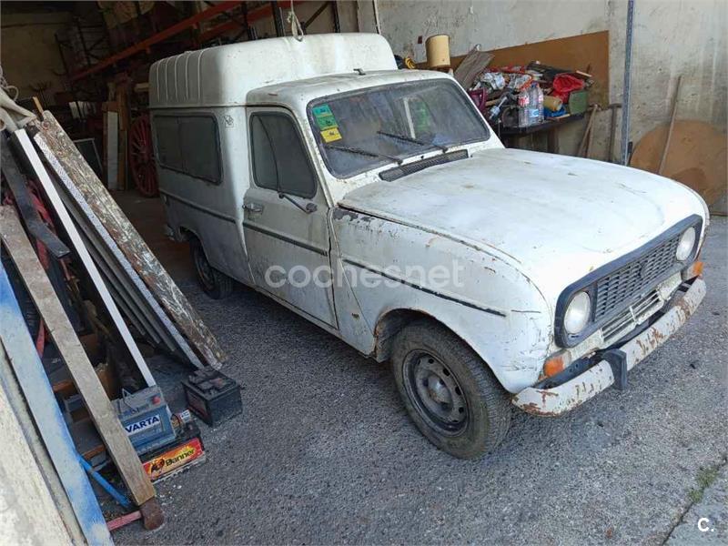 RENAULT R4