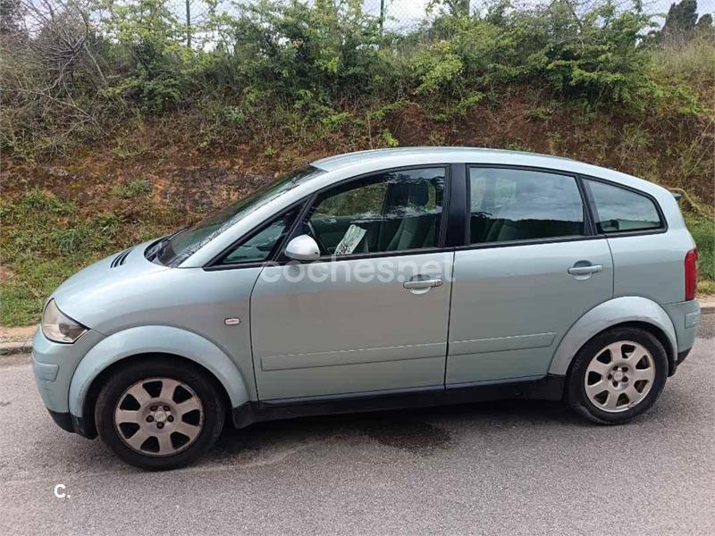 AUDI A2