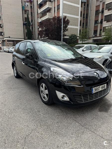 RENAULT Grand Scenic Dynamique dCi 130 7 plazas