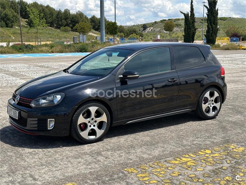 VOLKSWAGEN Golf 2.0 TSI GTI