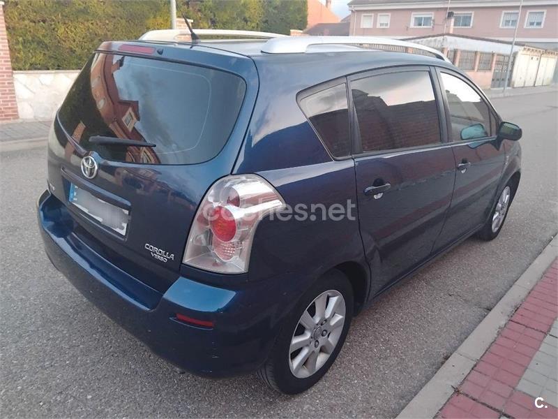 TOYOTA Corolla Verso
