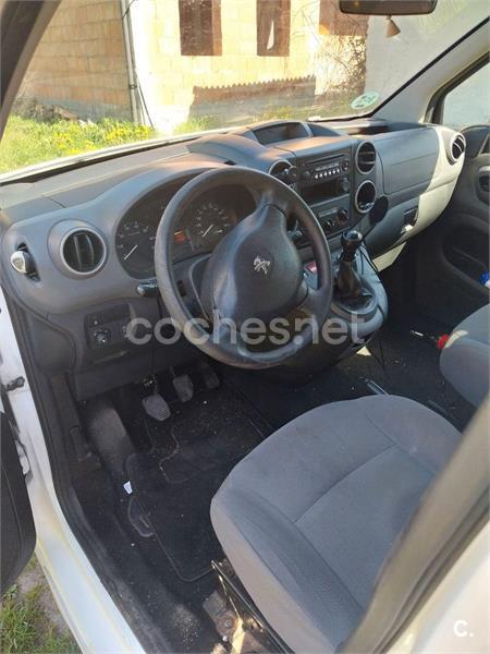 PEUGEOT Partner
