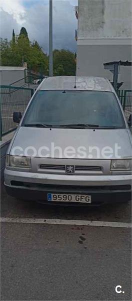 PEUGEOT Traveller
