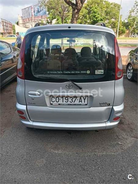 TOYOTA Yaris Verso
