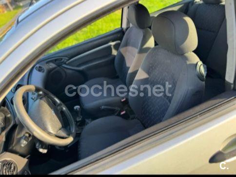 FORD Focus 1.8 Trend