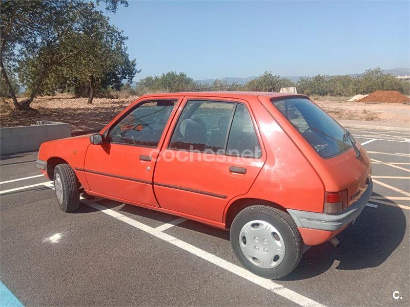 PEUGEOT 205