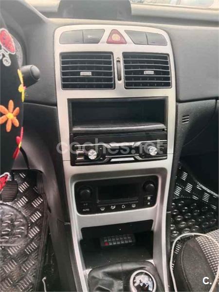 PEUGEOT 307