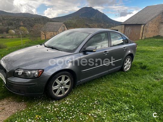 VOLVO S40