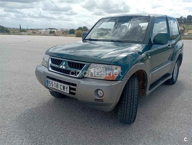 MITSUBISHI Montero