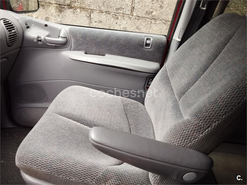 CHRYSLER Voyager LE 2.4