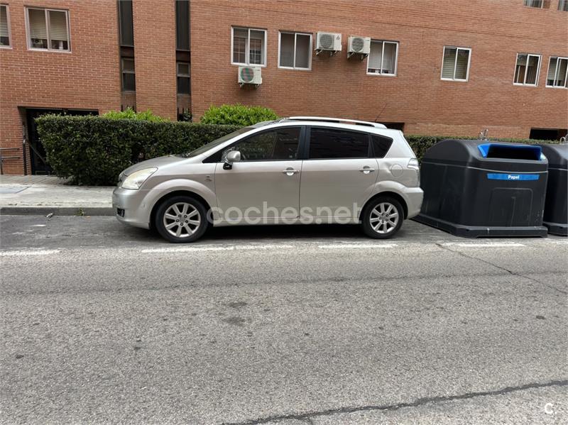 TOYOTA Corolla Verso 2.2 D4D Luna