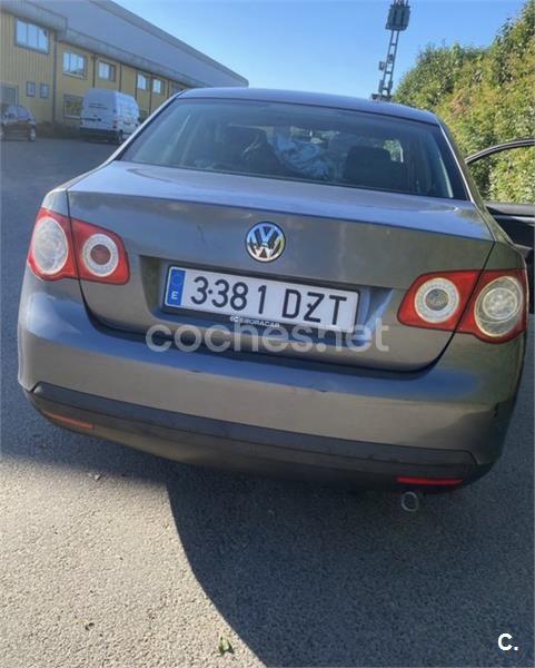 VOLKSWAGEN Jetta 2.0 TDI 140 Advance
