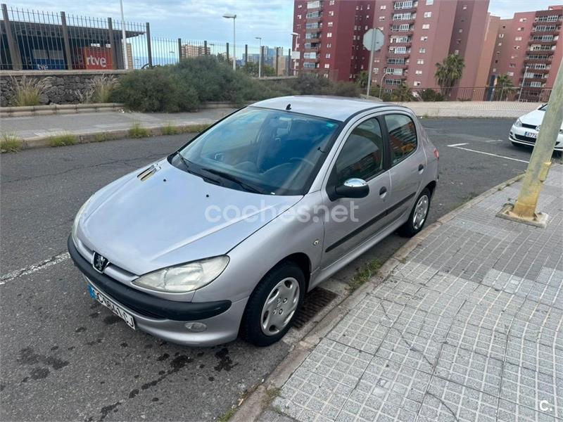 PEUGEOT 206