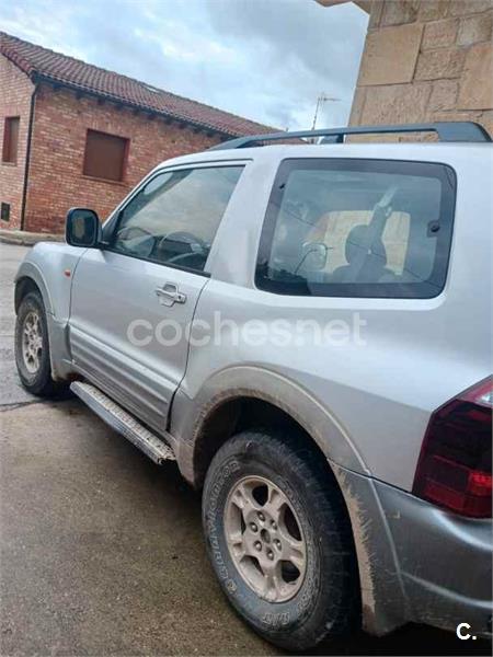 MITSUBISHI Montero