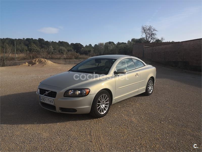 VOLVO C70 2.4 Momentum