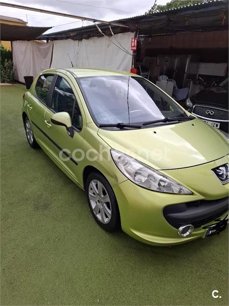 PEUGEOT 207