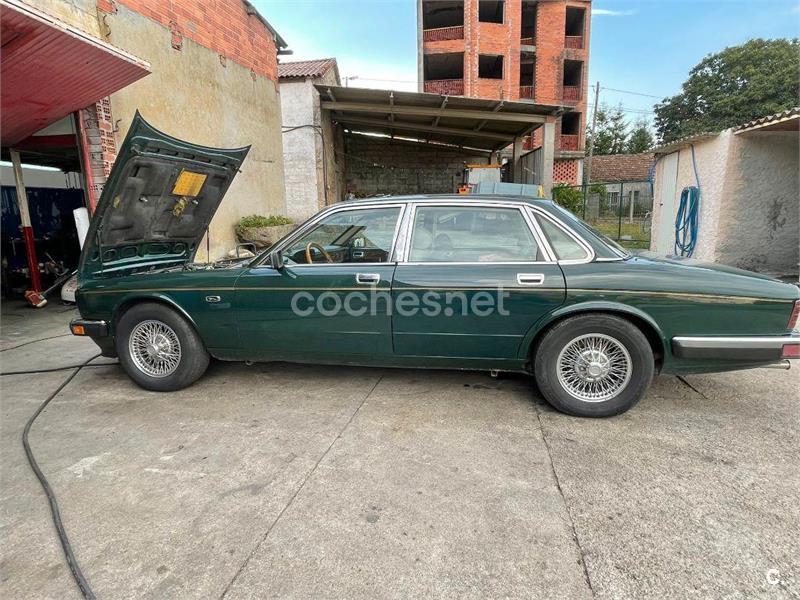 JAGUAR XJ