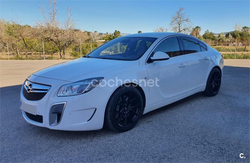 OPEL Insignia 2.8 V6 Turbo OPC