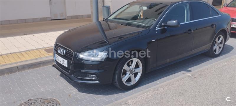 AUDI A4 2.0 TDI S line edition