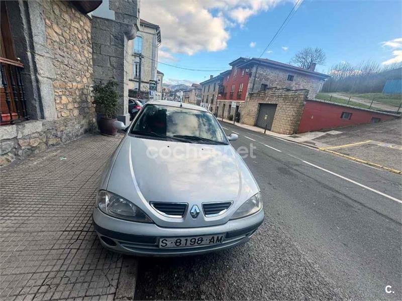 RENAULT Megane