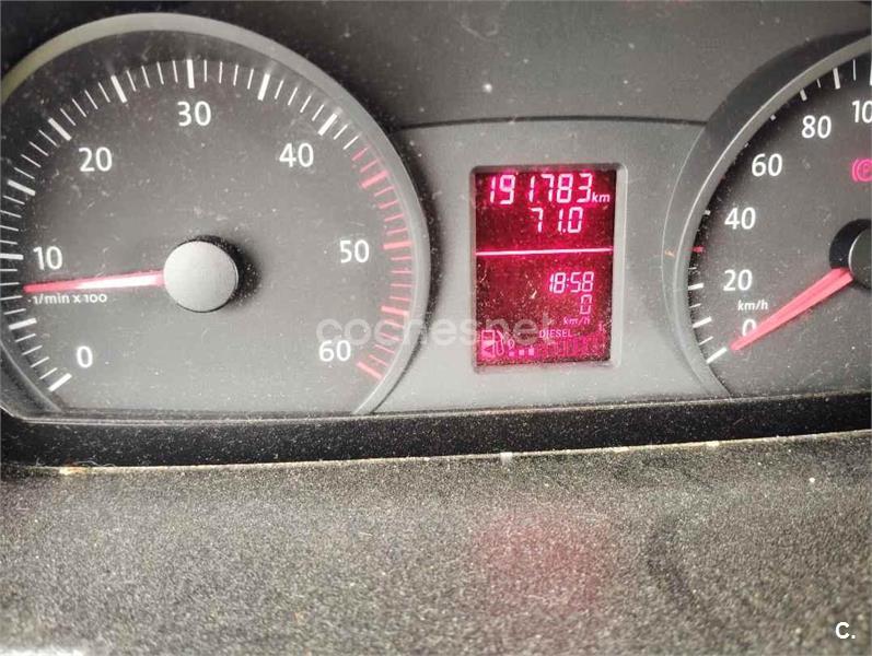 VOLKSWAGEN Crafter