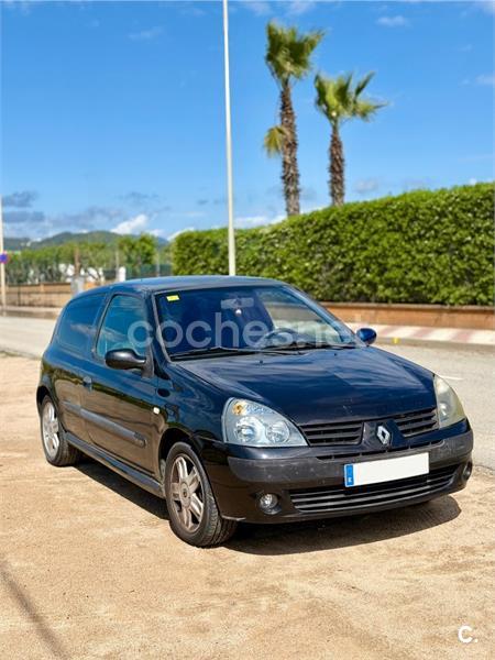 RENAULT Clio Pack Dynamique 1.4 16v