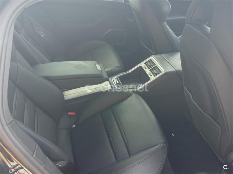 PORSCHE Panamera 4 EHybrid