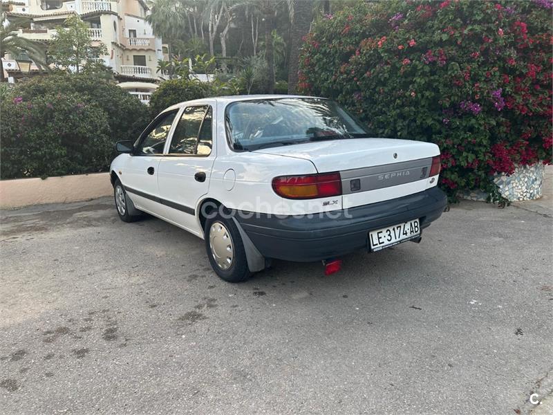 KIA Sephia 1.6 SLX