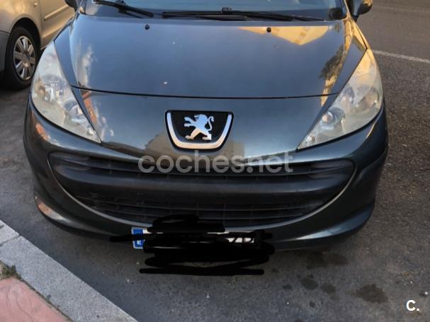 PEUGEOT 207 Confort 1.4 VTi 16v 95