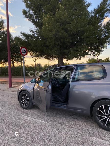 VOLKSWAGEN Golf 1.6 TDI BlueMotion