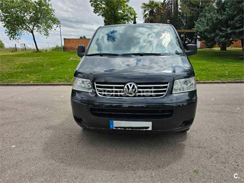 VOLKSWAGEN Caravelle
