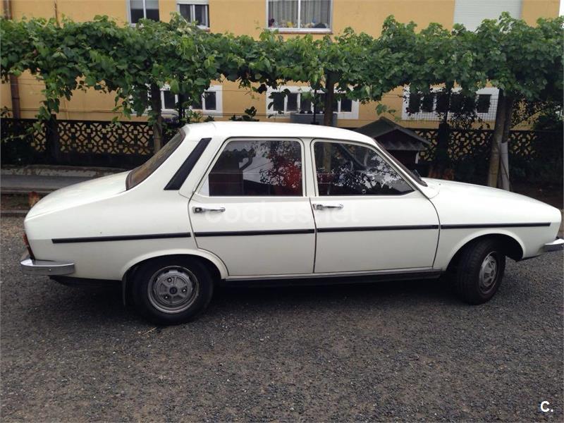 RENAULT R11