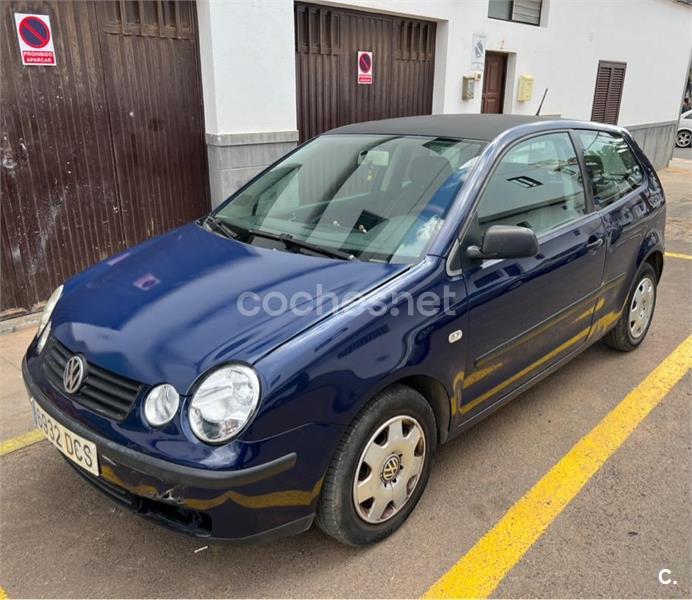 VOLKSWAGEN Polo