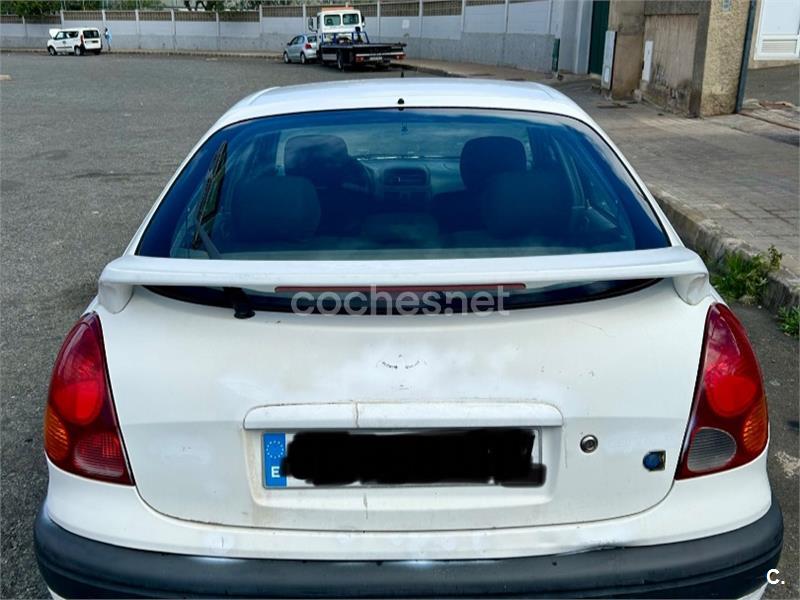TOYOTA Corolla 1.6 16V LINEA LUNA AC